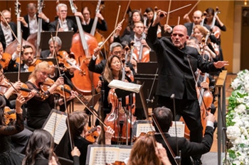 Jaap van Zweden, New York Philharmonic Orchestra